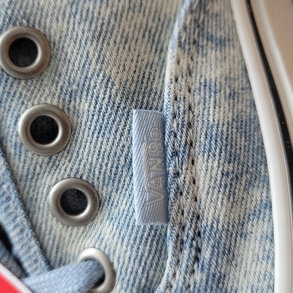 Van's Authentic Brand new. - Picture 6 of 10